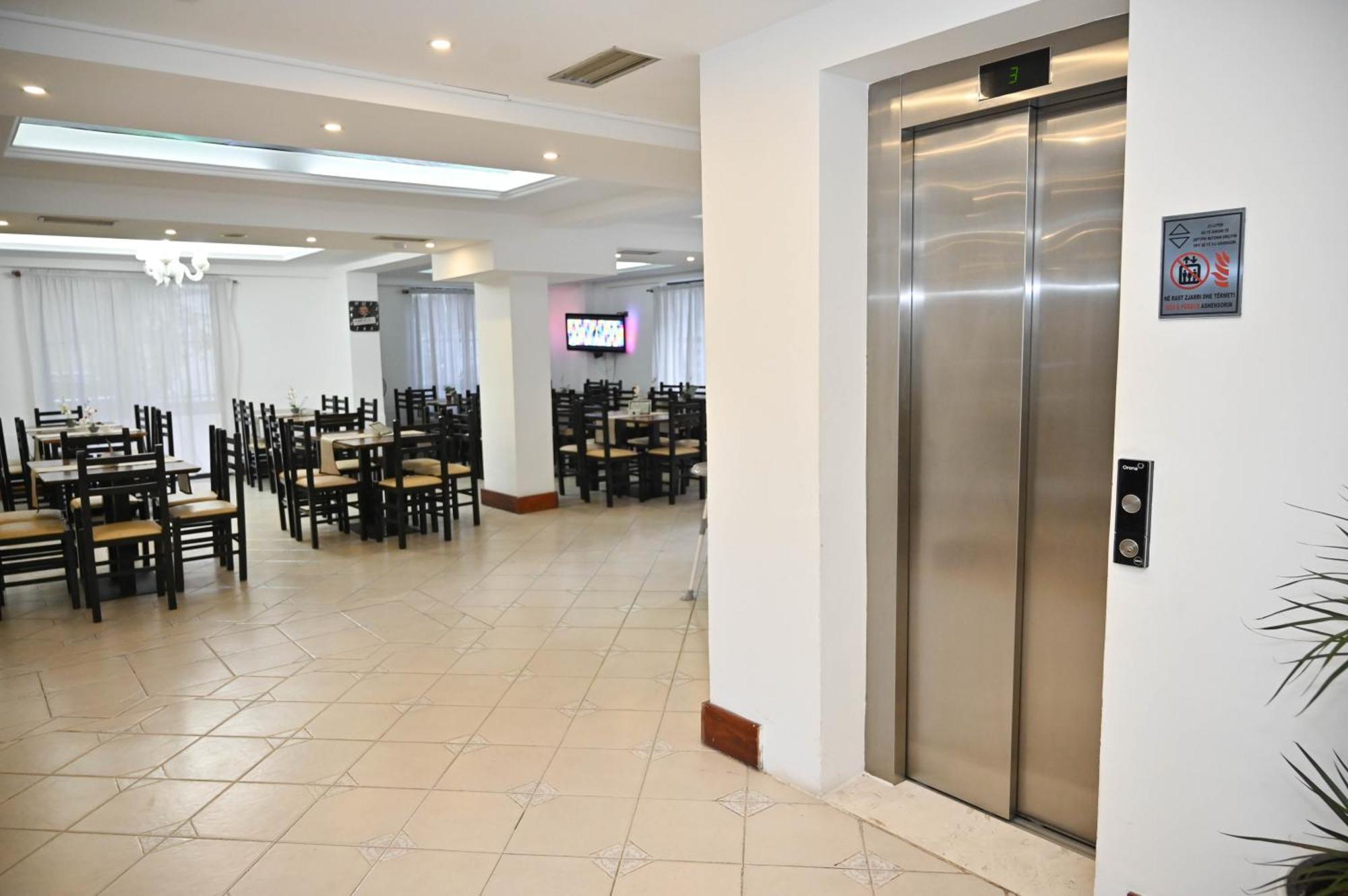 Hotel Globo Durres Exterior photo